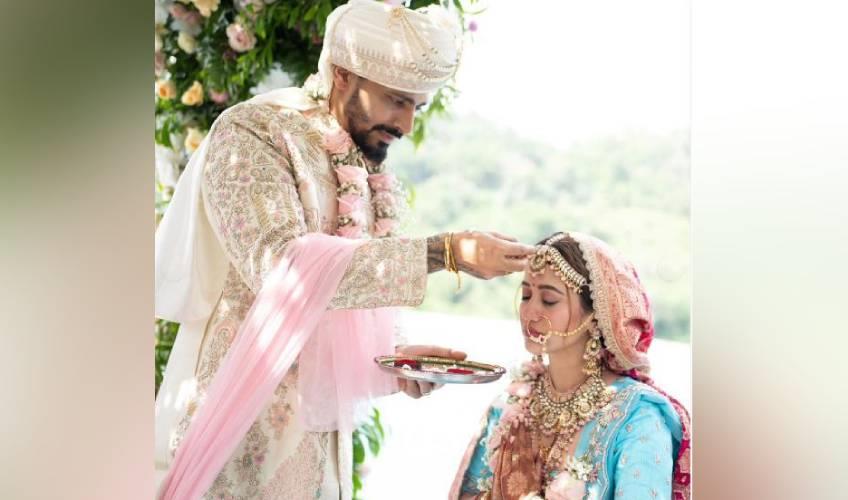 Odisha News:Actress-Elina-Gets-Hitched-With-Beau-Anurag-In-Indonesia