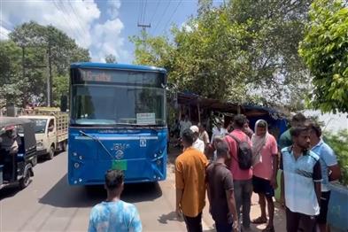 Odisha News:Bus-Accident-Near-Cuttack-Ganeshghat-Injures-Grandmother-and-Granddaughter