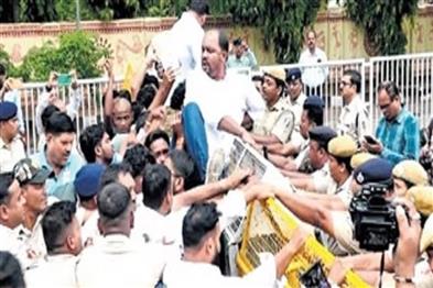 Odisha News:Congress-Protests-Turn-Violent-PCC-Chief-Bhakta-Charan-Das-Detained