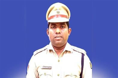 Odisha News:Cuttack-IIC-Arrested-by-Vigilance-₹5-Lakh-Seized-in-Bribery-Raid