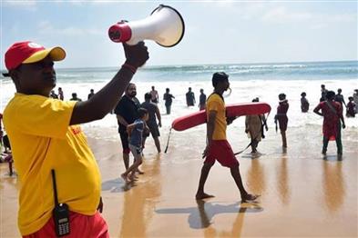 Odisha News:Cyclone-Montha-Preparedness-Odisha-Closes-Schools-for-3-Days-Focus-on-Zero-Casualty
