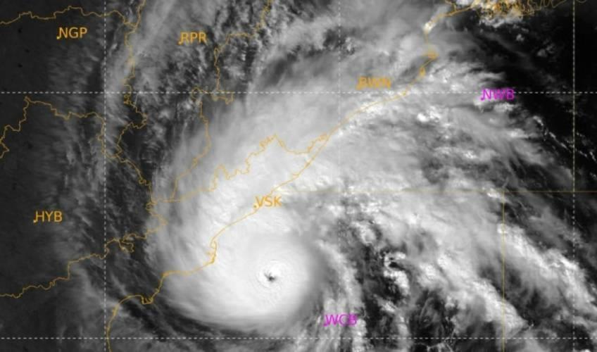 Odisha News:Cyclone-Arnab-Batters-Andhra-Coast-Before-Moving-Inland