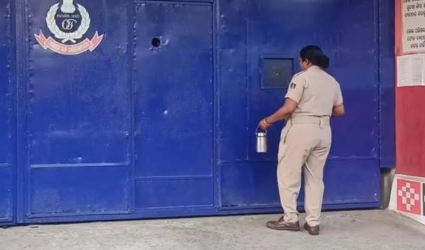 Odisha News:Dawn-Crackdown-Major-Surprise-Raids-Across-Sambalpur-Jails