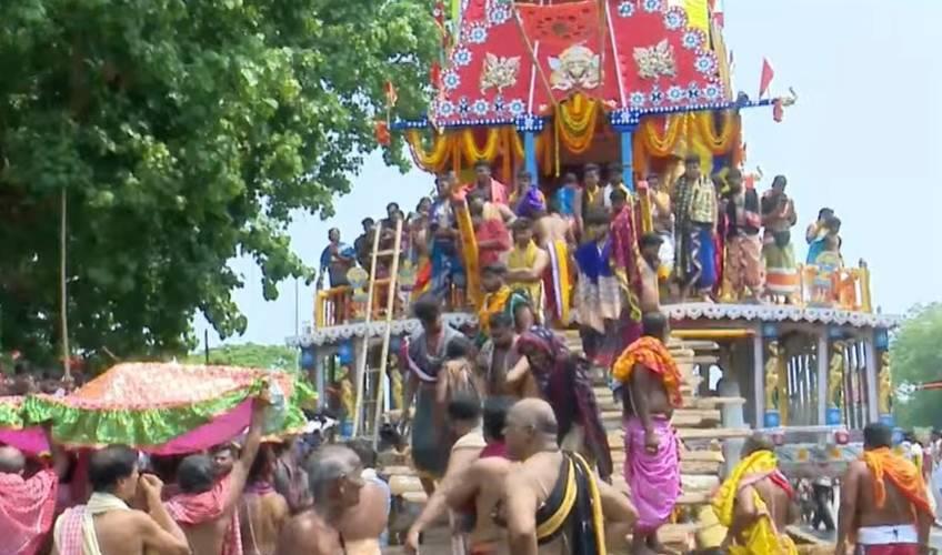Odisha News:Devotion-Amidst-Drama-Rukuna-Rath-Yatra-Underway