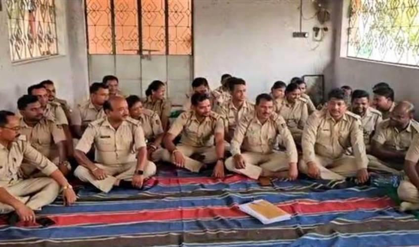 Odisha News:Forest-Feud-100-Staff-Strike-Over-DFOs-Harassment