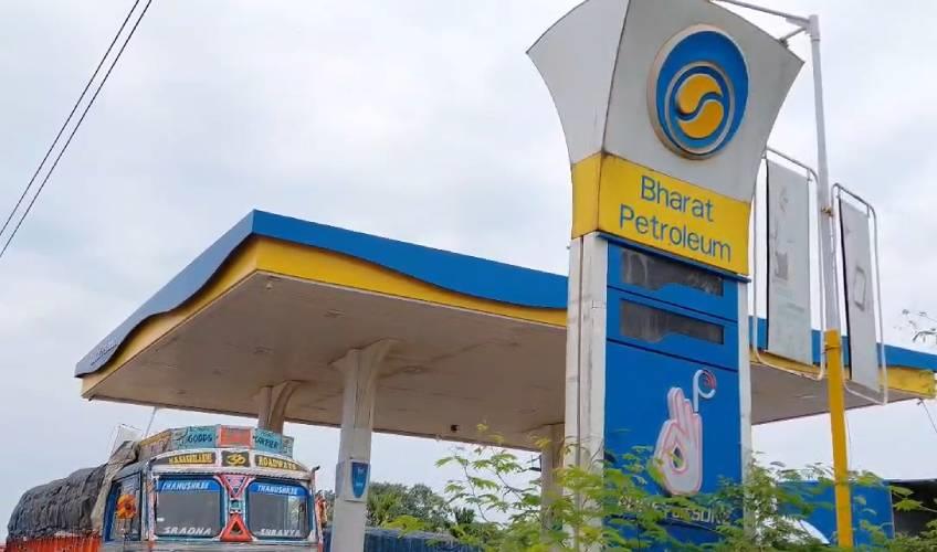 Odisha News:Fuel-Crisis-Grips-Nabarangpur-City-Pumps-Run-Dry