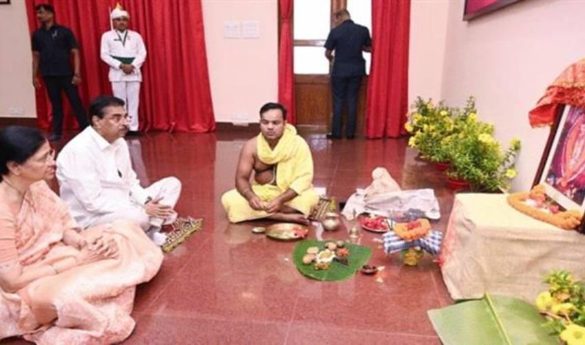 Odisha News:Governor-Celebrates-Nuakhai-at-Raj-Bhavan