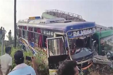 Odisha News:High-Speed-Hubris-30-Injured-as-Buses-Duel-in-Cuttack