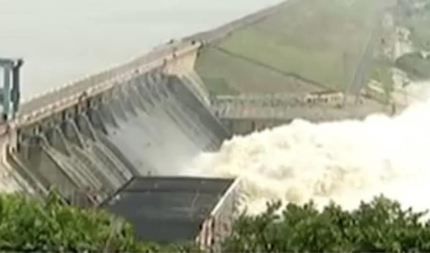 Odisha News:Hirakud-Dam-Closes-4-Gates-as-Water-Level-Decreases