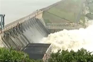 Odisha News:Hirakud-Dam-Closes-4-Gates-as-Water-Level-Decreases