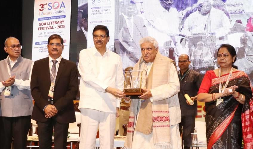 Odisha News:Javed-Akhtar-Honoured-as-3rd-SOA-Literary-Festival-Opens-with-Focus-on-AI