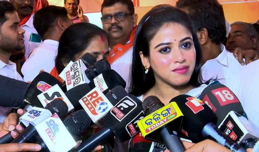 Odisha News:Just-the-Trailer-Upasana-Mohapatra-Derides-BJD-with-Three-Monkeys-Jibe