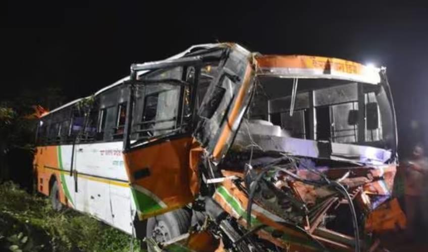 Odisha News:Lucknow-Bus-Accident-Claims-Five-Lives-Over-10-Injured-as-Vehicle-Plunges-into-50-Feet-Gorge
