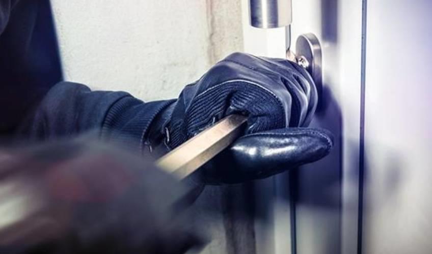 Odisha News:Nayagarh-Sees-String-of-Thefts-Petrol-Pump-and-Hotel-Targeted