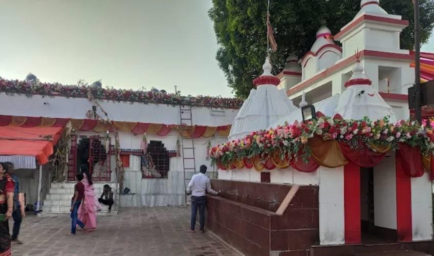 Odisha News:New-Dawn-at-Samaleswari-Thousands-Throng-Temple-to-Welcome-2026