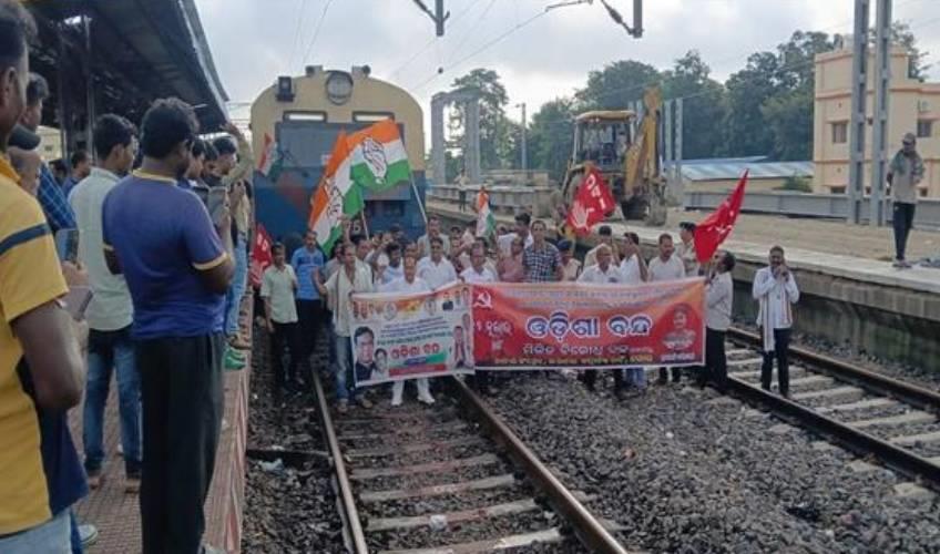 Odisha News:Odisha-Bandh-Protests-Erupt-Over-Balasore-Students-Death-Statewide-Disruptions-Reported