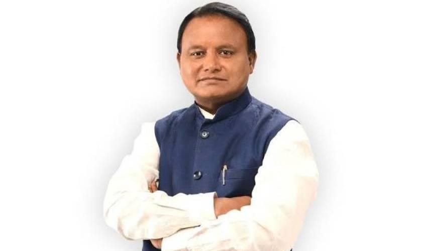 Odisha News:Odisha-CM-Mohan-Charan-Majhi-Heads-to-Delhi-for-High-Stakes-Investors-Meet