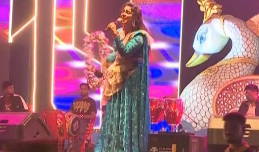 Odisha News:Odisha-Singer-Asima-Panda-Asked-To-Stop-Performance-On-Stage