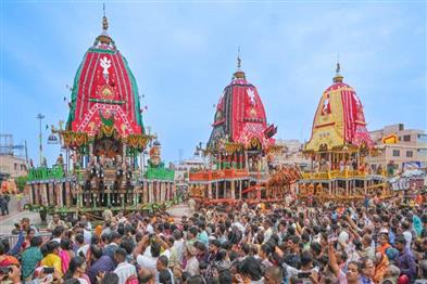 Odisha News:Puri-Temple-Files-FIR-Against-Servitors-for-Using-Mobile-Phones-on-Chariots