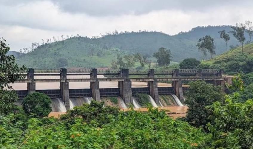 Odisha News:Red-Alert-Issued-for-Odisha-Districts-as-Cyclone-Montha-Brings-Heavy-Rains