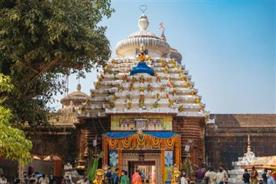 Odisha News:Ritual-Deadlock-Ends-Lord-Lingaraj-Resumes-Public-Darshan