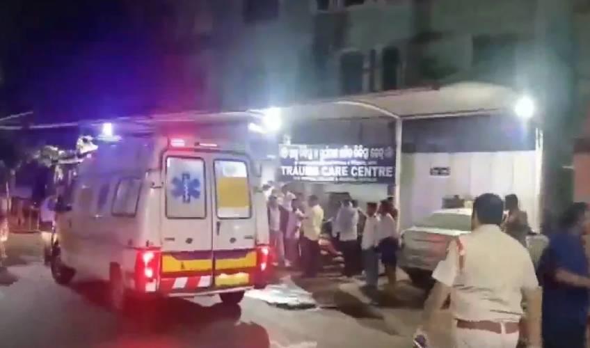 Odisha News:SCB-Fire-Tragedy-Four-Officers-Suspended-for-Fatal-Negligence