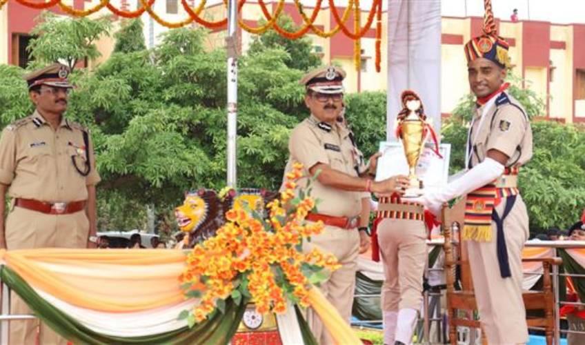 Odisha News:Service-and-Protection-DGP-Binayotosh-Mishra-Urges-Professionalism-at-BTI-Burla-Passing-Out-Parade