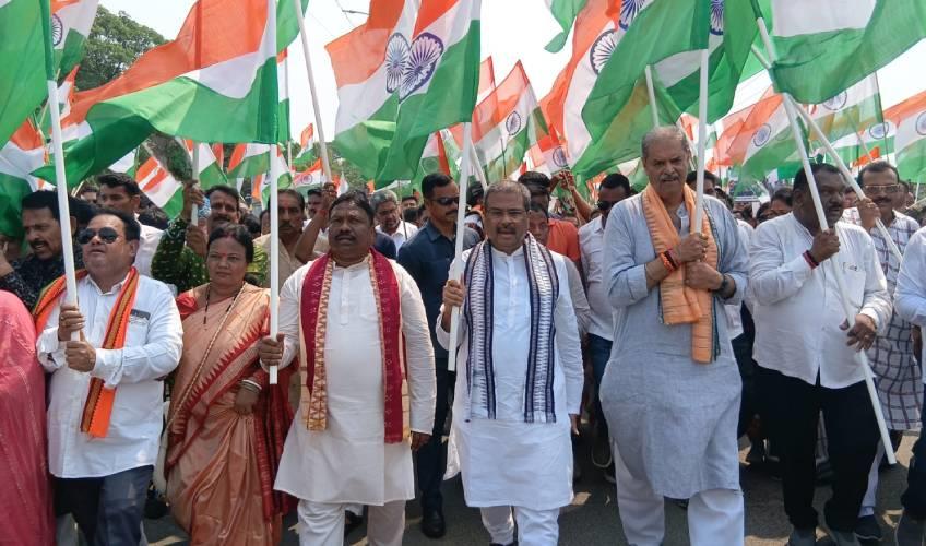 Odisha News:Success-Of-Operation-Sindoor-Union-Minister-Pradhan-Joins-Tricolour-Procession-Held-In-Sambalpur