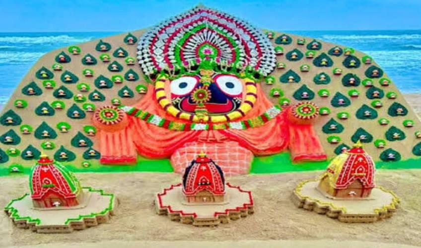 Odisha News:Sudarsan-Pattnaiks-Breathtaking-Sand-Art-Celebrates-Rath-Yatra-with-101-Jagannath-Idols