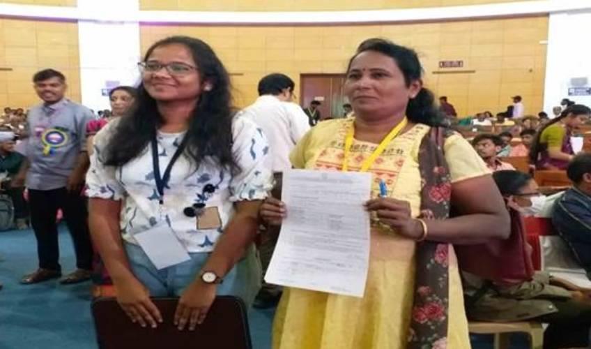 Odisha News:Tamil-Nadu-Mother-Daughter-Duo-Make-History-Clear-NEET-Exam-Together