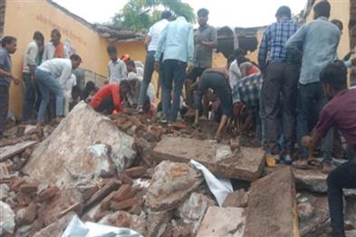 Odisha News:Tragedy-Strikes-Rajasthan-School-4-Dead-17-Critically-Injured-in-Roof-Collapse