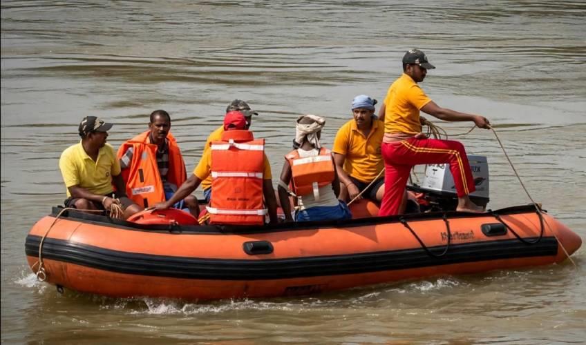 Odisha News:Tragedy-on-Tantighai-River-Two-Missing-After-Boat-Capsizes-During-Durga-Immersion-Return