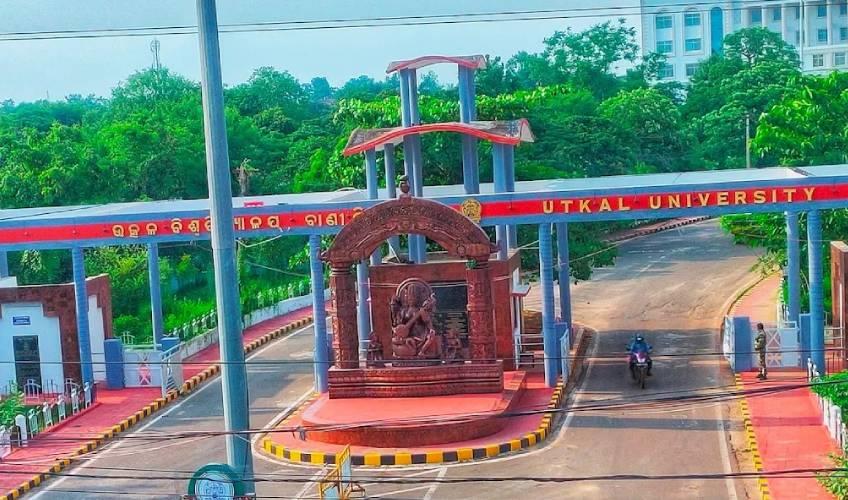 Odisha News:Utkal-University-Launches-Operation-Blue-Star-to-Evict-Non-Students-from-HostelsUtkal-University-in-Bhubaneswar-is-undergoing-a-major-eviction-drive-today-September-8-2025-as-part-of-Operation-Blue-Star-aimed-at-removing-non-students-occupying-hostels-1-2-3-and-5-The-Commissionerate-Police-along-with-senior-university-officials-has-initiated-the-process-to-clear-these-hostels-of-unauthorized-occupants-whove-been-residing-there-for-years-disrupting-academic-life-and-causing-security-concerns-¹-²-³