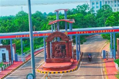 Odisha News:Utkal-University-Launches-Operation-Blue-Star-to-Evict-Non-Students-from-HostelsUtkal-University-in-Bhubaneswar-is-undergoing-a-major-eviction-drive-today-September-8-2025-as-part-of-Operation-Blue-Star-aimed-at-removing-non-students-occupying-hostels-1-2-3-and-5-The-Commissionerate-Police-along-with-senior-university-officials-has-initiated-the-process-to-clear-these-hostels-of-unauthorized-occupants-whove-been-residing-there-for-years-disrupting-academic-life-and-causing-security-concerns-¹-²-³